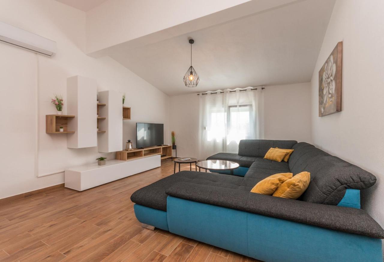Poolincluded - Holiday Home Maslina Lisane Ostrovicke Exterior foto